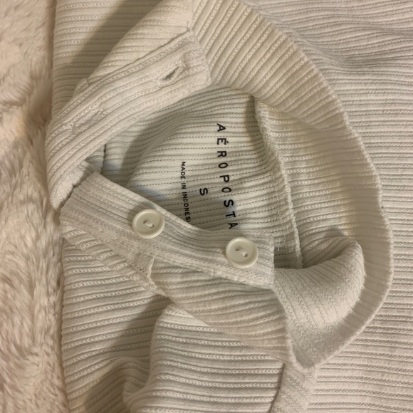 cream colored ( white ) Aéropostale long sleeve - Picture 3 of 3